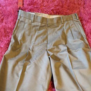 Dockers Khaki